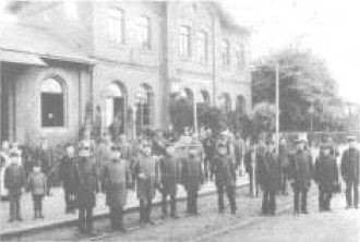 Bahnhof in Rinkerode mit Bediensteten um 1900