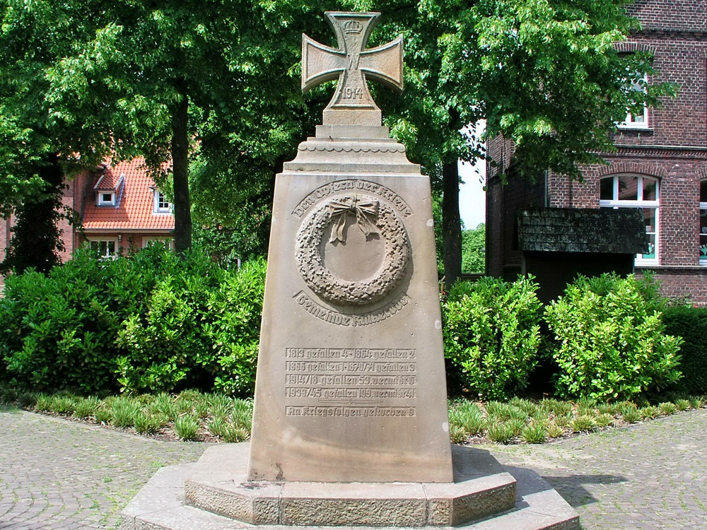 Ehrenmal auf dem Dorfplatz in Rinkerode