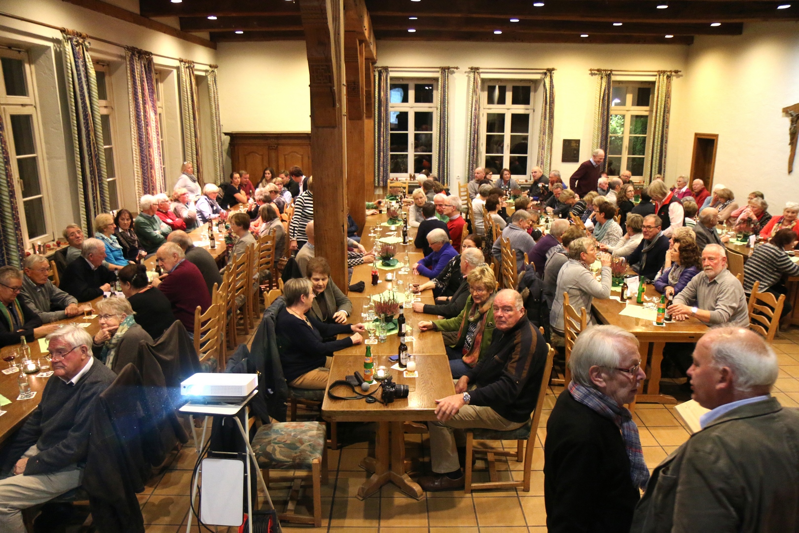 Bild der Besucher der Veranstaltung des Heimatvereins Rinkerode im Pfarrzentrum in Rinkerode