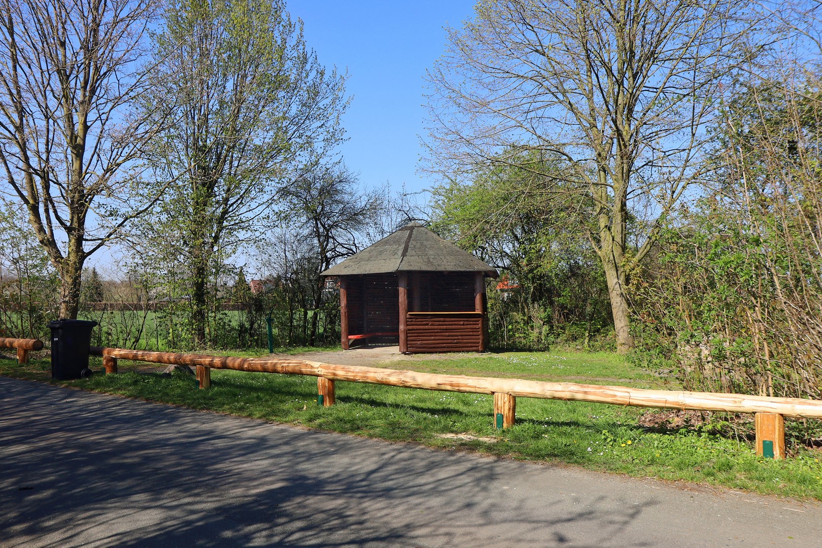 Bild  der renovierten Schutzhütte des Heimatvereins Rinkerode